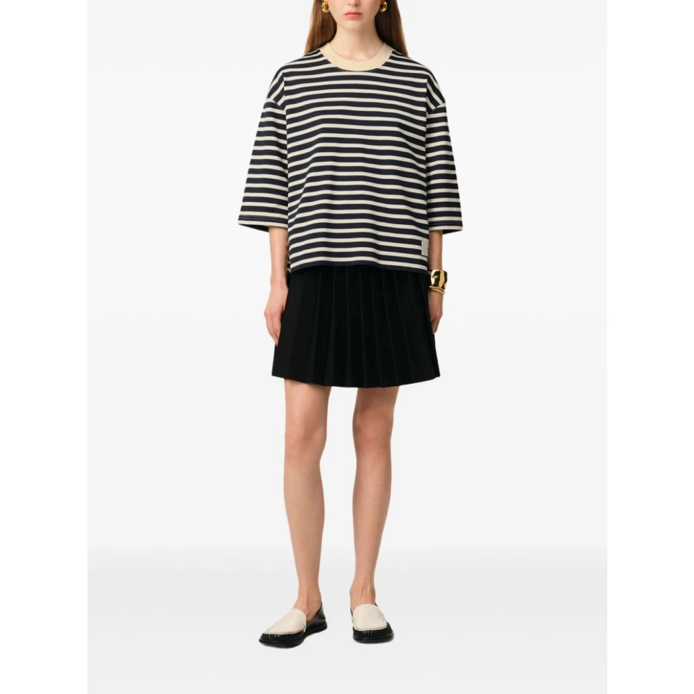 Ami Paris Zwarte Gestreepte Natuurlijke T-shirt Blue Dames