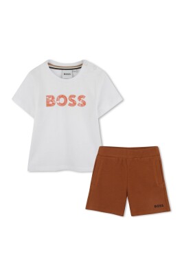 sporty-set-t-shirt-and-shorts
