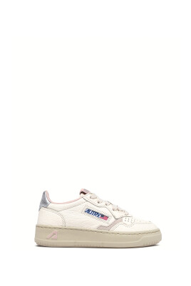 sneakers-blancs-en-cuir-talon-argent