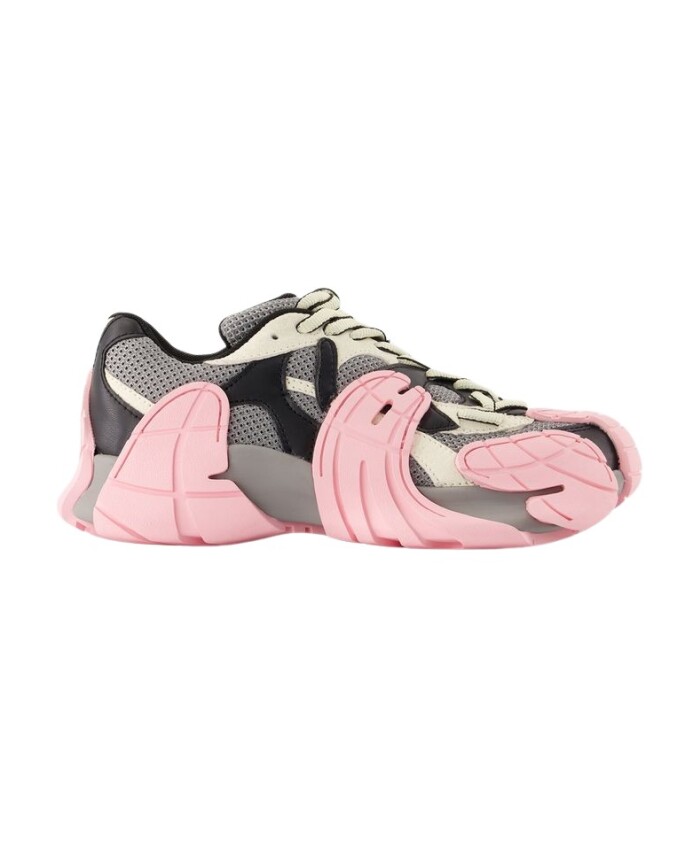 tormenta-style-sneakers