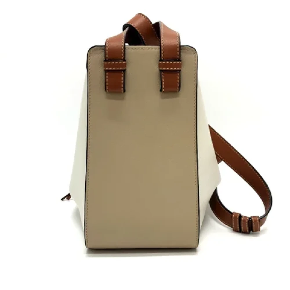 Loewe Pre-owned Leather shoulder-bags Beige Dames