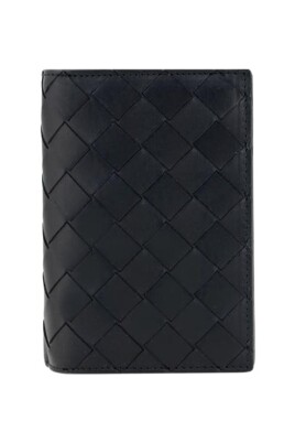 luxury-bi-fold-wallet