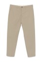 groene-broek-met-voorknoopsluiting