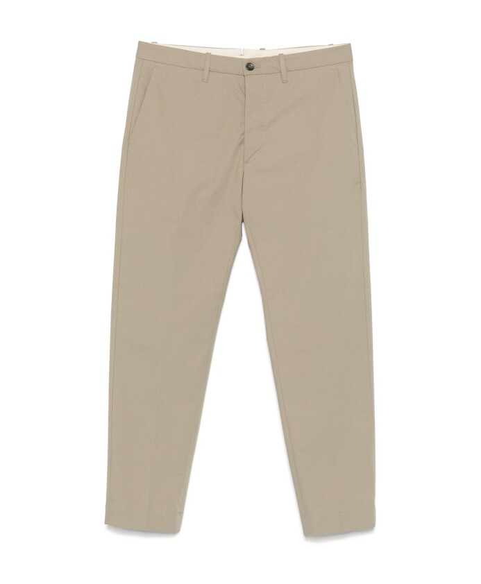 groene-broek-met-voorknoopsluiting
