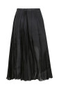 black-pleated-skirt