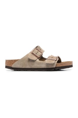 sandales-beiges-pour-tenues-estivales