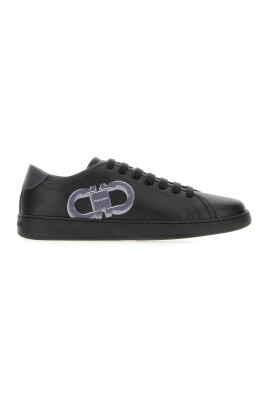casual-sneakers-for-everyday-wear