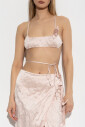 haut-en-satin-avec-application