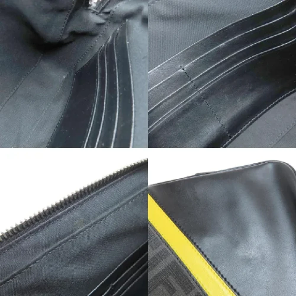 Fendi Vintage Pre-owned Plastic shoulder-bags Gray Dames
