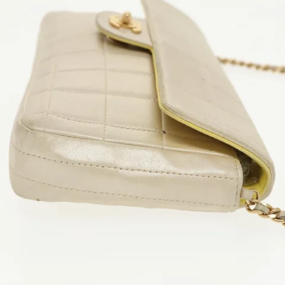 Chanel Vintage Pre-owned Leather chanel-bags Beige Dames