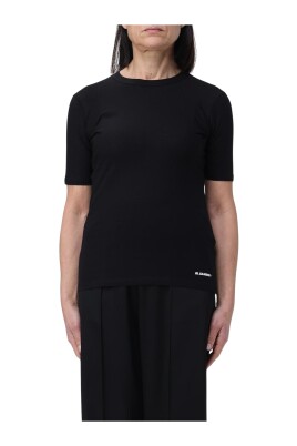 black-crew-neck-t-shirt