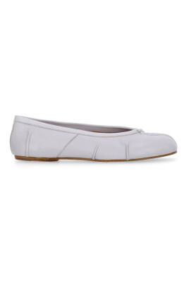 lilac-leather-ballerinas-with-tabi-toe