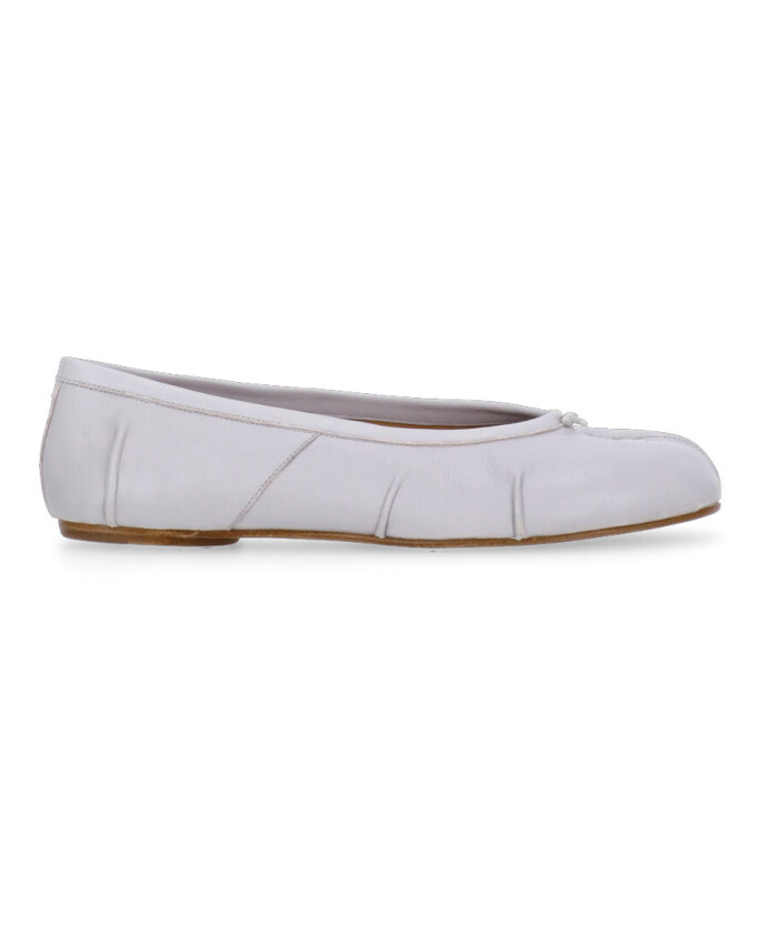 ballerines-lilas-en-cuir-avec-bout-tabi