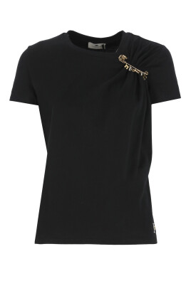 black-t-shirt-with-logo-pin