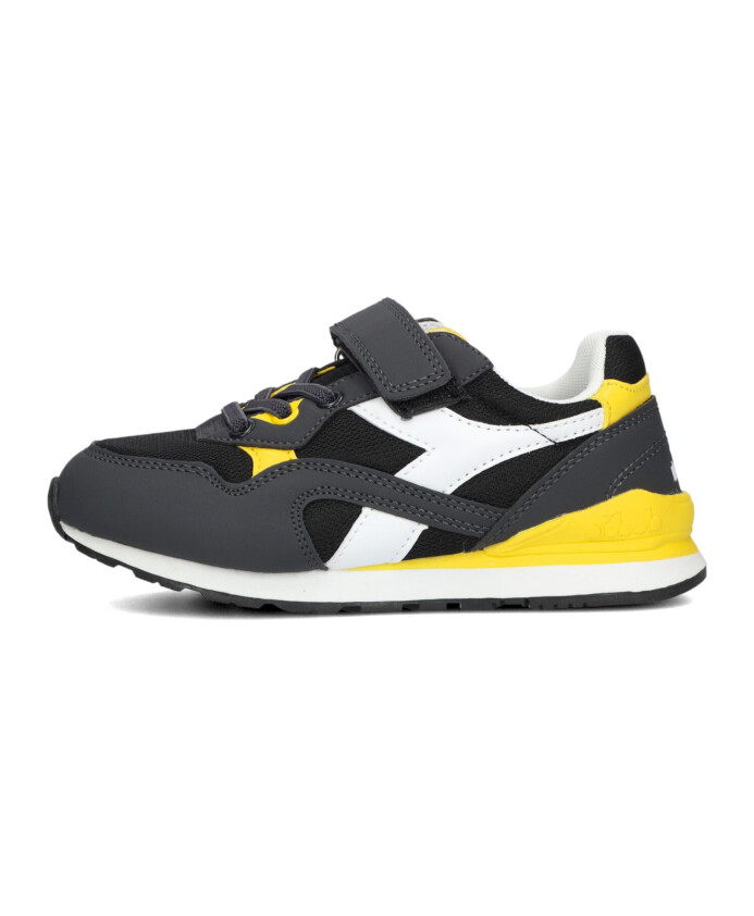 low-top-sneakers
