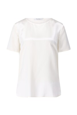 t-shirt-en-soie-avec-elegance-intemporelle