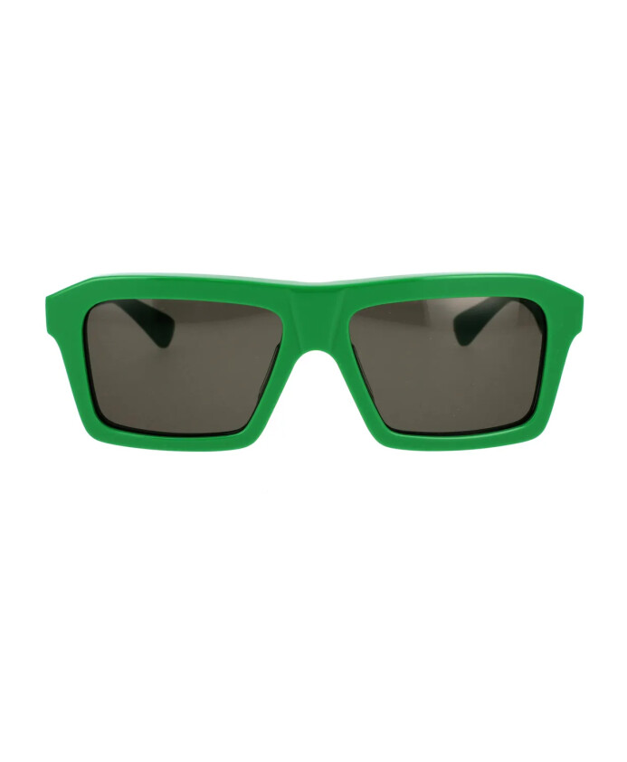 rectangular-sunglasses-with-metal-stripes