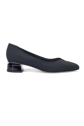 brunate-with-heel-black