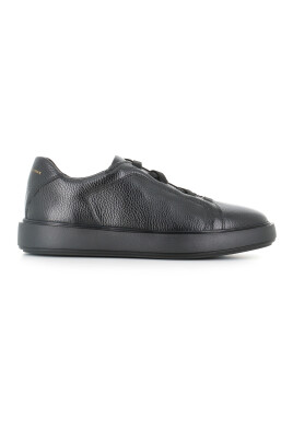 black-leather-sneaker-with-elastic-crossings