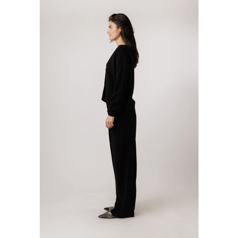 closed Zwart Wolmix V-hals Vest Black Dames