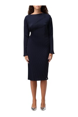 robe-midi-plissee-bleue-style-elegant