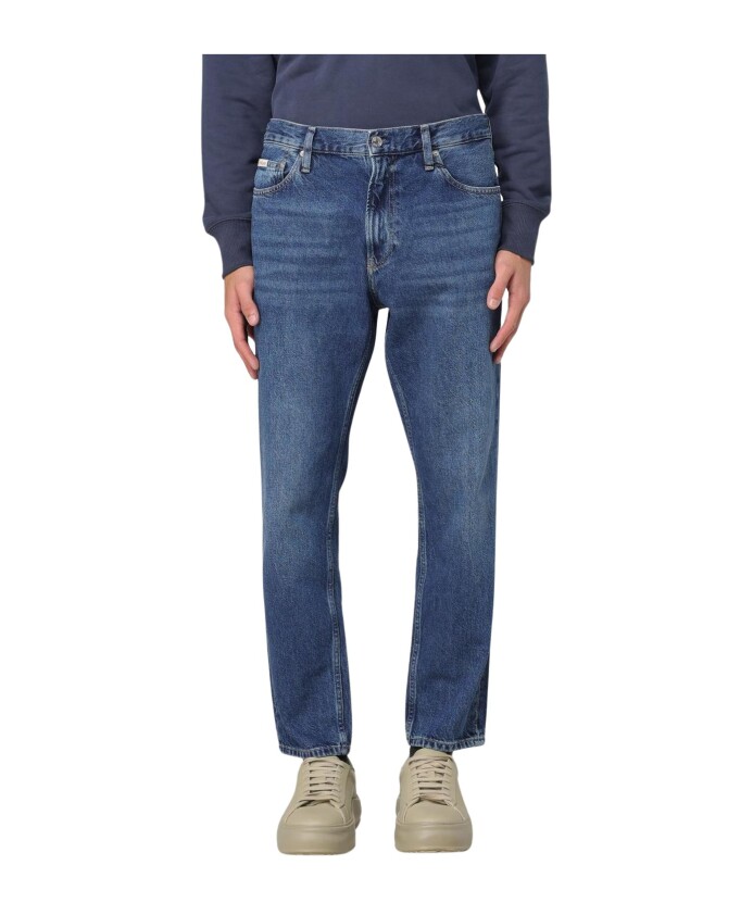 jean-coupe-decontractee-en-denim