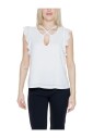 witte-keyhole-blouse-korte-mouwen