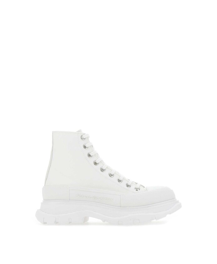 lace-up-boots
