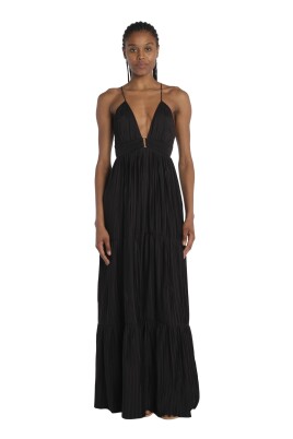 black-long-dress-with-ring