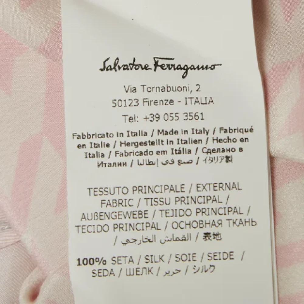 Salvatore Ferragamo Pre-owned Silk tops Pink Dames