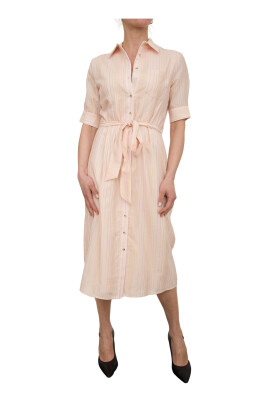 rosa-midi-klanning-chemisier-stil