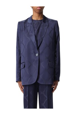 silk-blazer-with-chainlink-detail