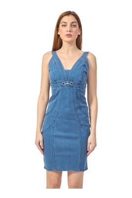 robe-bleue-sans-manches-avec-decollete-devant-et-derriere