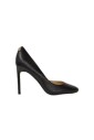 laced-shoes