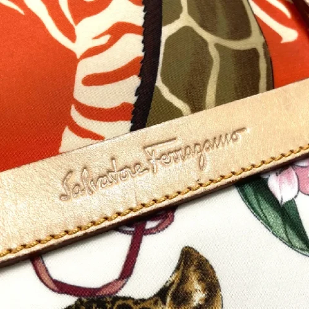Salvatore Ferragamo Pre-owned Fabric shoulder-bags Multicolor Dames