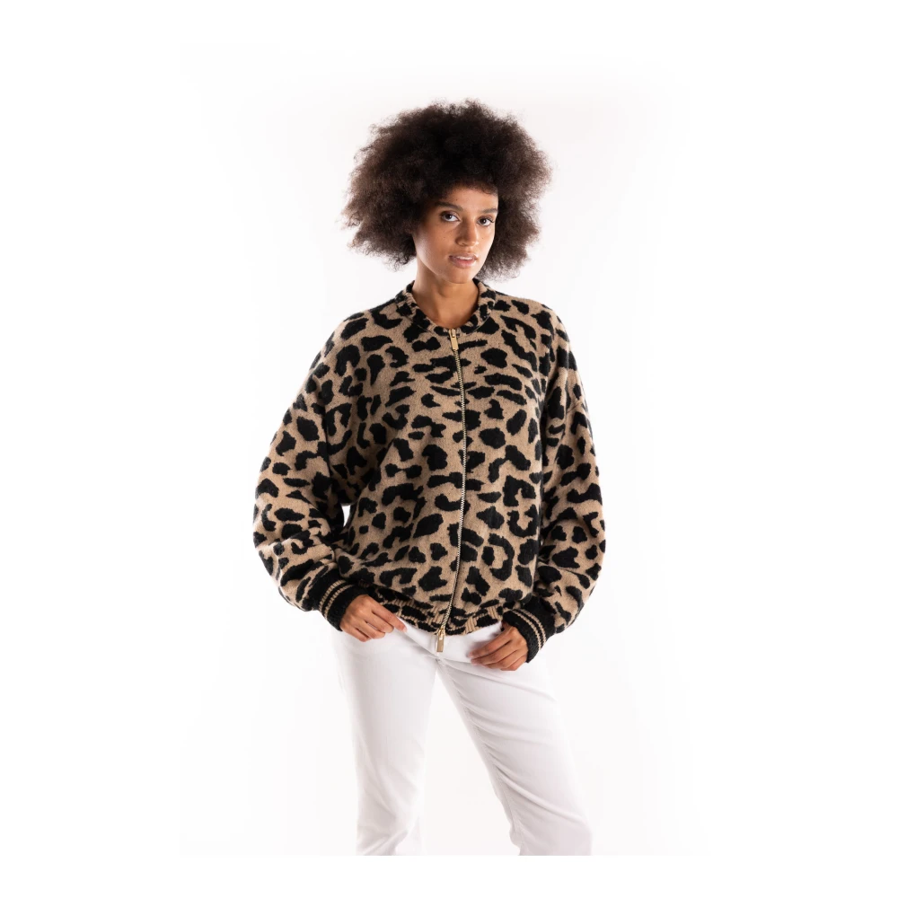 Akep Women's Spotted Sweater With Zip Closure