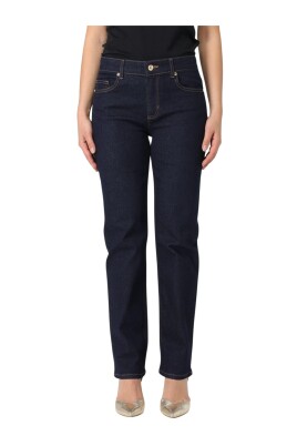 classic-stretch-denim-straight-leg-jeans