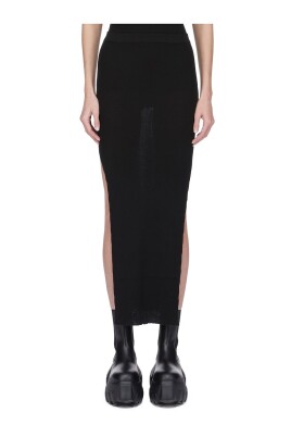 black-ribbed-knit-hollywood-sacriskirt