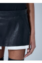 mini-jupe-en-cuir-lisse-avec-poches