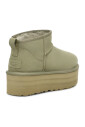 classic-ultra-mini-boots