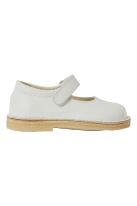 white-ballerina-flat-shoes