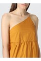 robe-elegante-midi-une-epaule