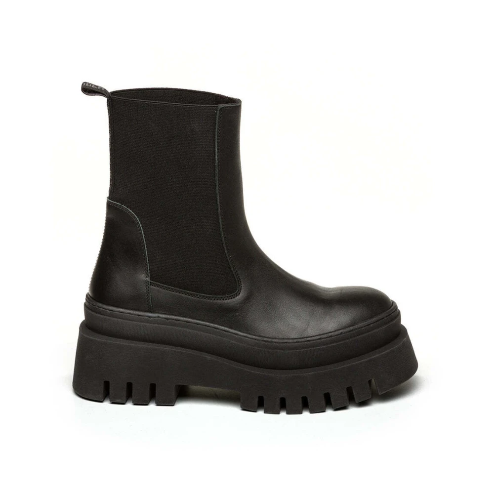 Steve Madden Women's Black `S Boots