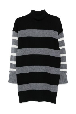 black-wool-dress-elegant-style