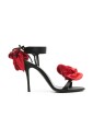 sandales-a-talons-hauts-en-satin-noir-et-fleur-rouge
