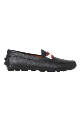elegantes-chaussures-de-conduite-en-cuir