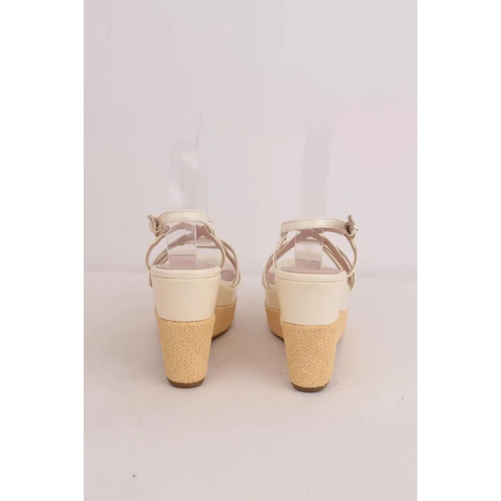 Miu Pre-owned Leather sandals White Dames