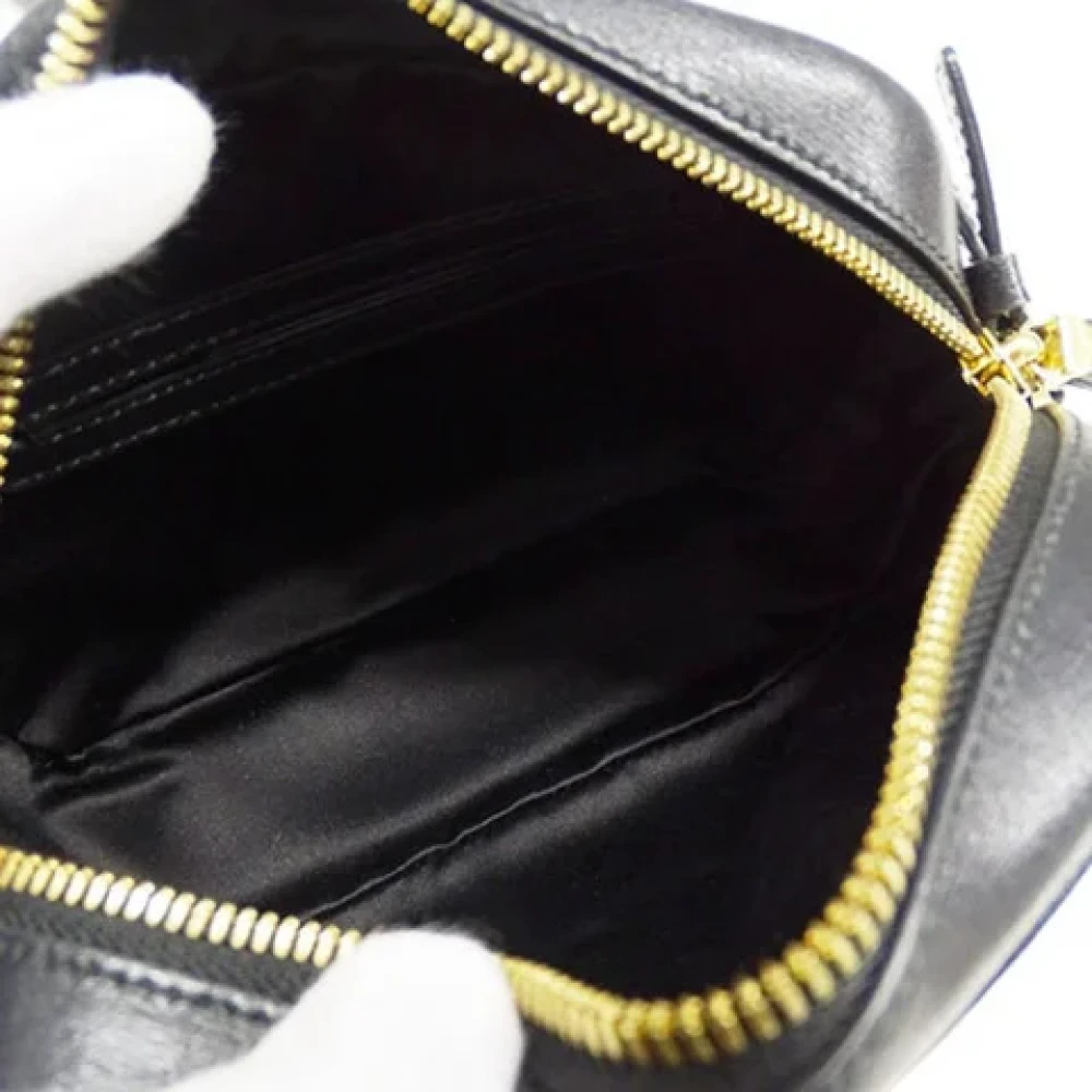Salvatore Ferragamo Pre-owned Leather shoulder-bags Black Dames