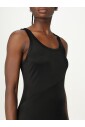 elegante-robe-midi-en-jersey-noir