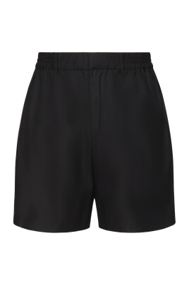 black-shorts-with-side-pockets